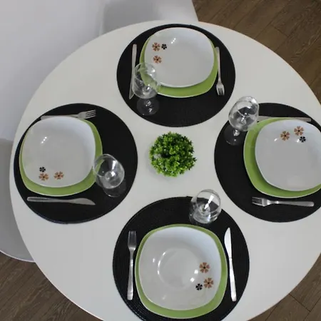 Cozy 1br Near Bus Station & Life Апартаменты Скопье