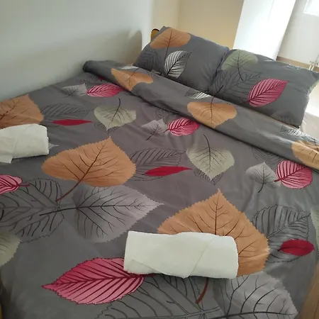 Cozy With Free Parking Apartmán